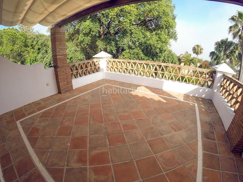 Foto 69e1cc21-3ed3-41c1-8c75-9aa8c25fb42d. Chalet mit heizung pool in Sierra Blanca Marbella