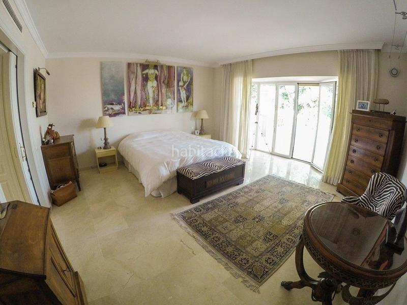 Foto ccf8a08e-d8d9-423d-ae3b-67d300365136. Chalet mit heizung pool in Sierra Blanca Marbella