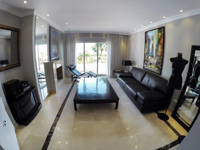 Foto e2fdfeb3-a838-46ad-97be-f82eee56925e. Chalet mit heizung pool in Sierra Blanca Marbella