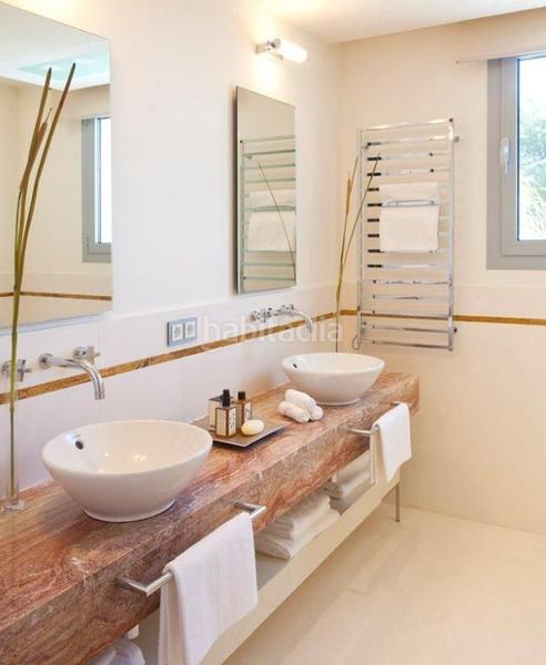 Foto b93445e1-4c19-4d25-9541-5c5525d2042c. Chalet espectaculares villas de lujo de obra nueva en Marbella