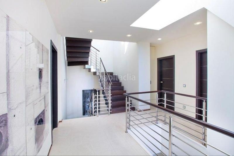 Foto bb9e1519-d40d-4237-9ee4-d8bb196fea47. Chalet espectaculares villas de lujo de obra nueva en Marbella