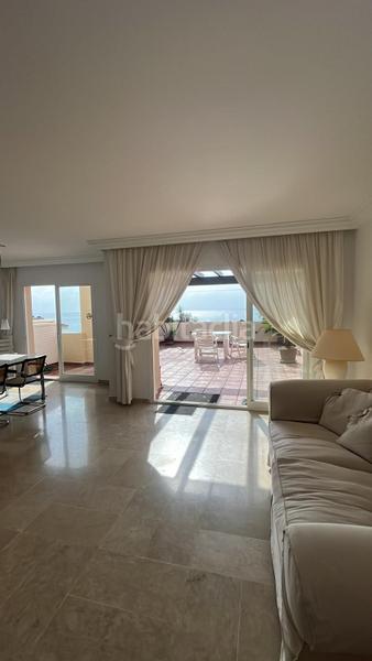 Foto a9c78095-7cbb-4571-82ca-75604914d580. Alquiler ático estupendo ático en Seghers Estepona