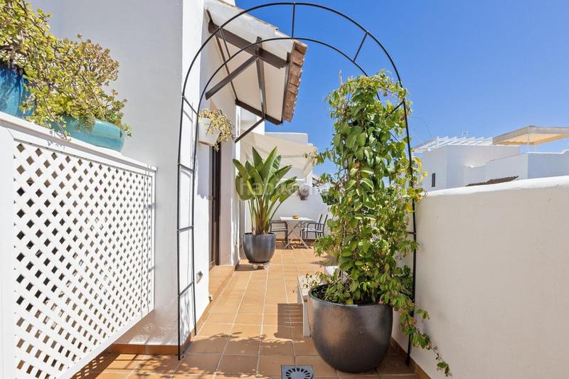 Foto 1395bdc2-6e2e-4c8e-8f9d-3c28e3456444. Miete appartement mit heizung pool in La Concha - Resina Golf Estepona