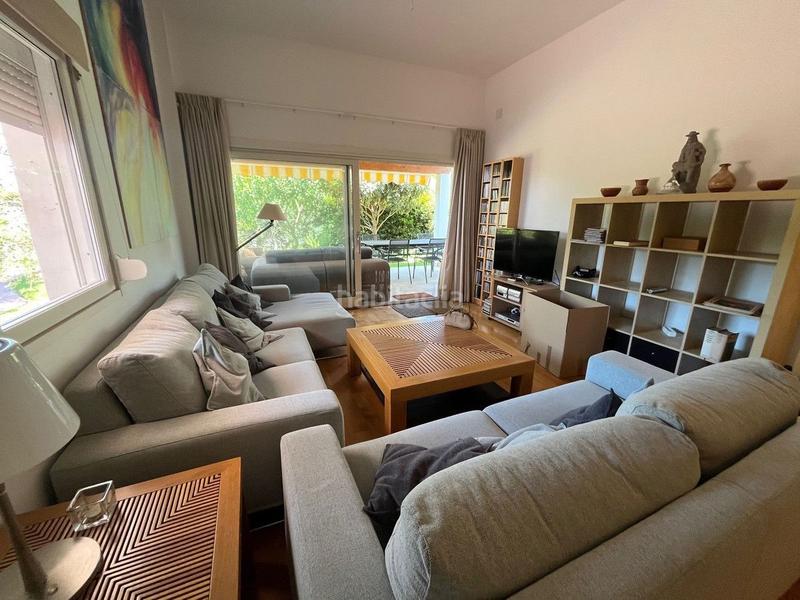 Foto 1264a1d9-e735-43ff-8318-183d3e7d67ae. Lloguer apartament amb calefacció piscina a Nueva Atalaya Estepona