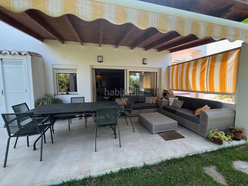 Foto 2e6dce0b-5cd8-4a08-99a1-ba9f5f954a8c. Lloguer apartament amb calefacció piscina a Nueva Atalaya Estepona