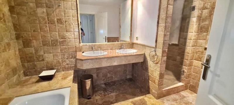 Foto 04d2bfd4-10b3-46bd-af1a-d0314b6e1598. Miete appartement mit heizung pool in Nueva Atalaya Estepona