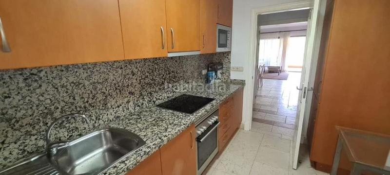 Foto 948d5b37-6cec-4803-94b1-92c78f5e49d5. Miete appartement mit heizung pool in Nueva Atalaya Estepona