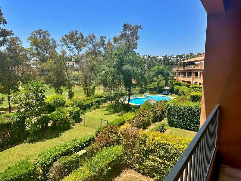 Foto ad3133e2-8751-4021-b181-deec19314927. Miete appartement mit heizung pool in Nueva Atalaya Estepona