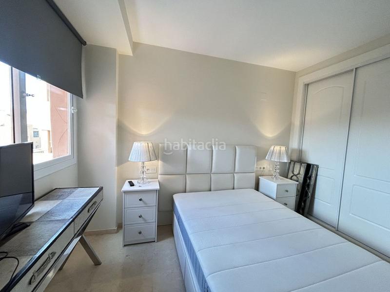 Foto 7c286842-307a-49d0-abe9-1c7fe1bfc4ec. Alquiler apartamento estupendo apartamento en elviria, en Marbella
