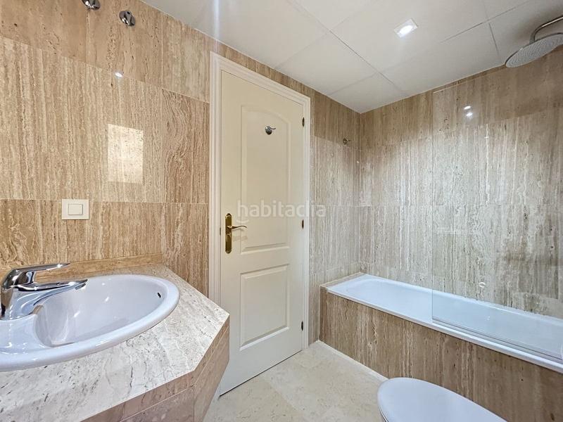 Foto ff0796ae-13b0-4043-89fb-9f63041cd9d6. Alquiler apartamento estupendo apartamento en elviria, en Marbella