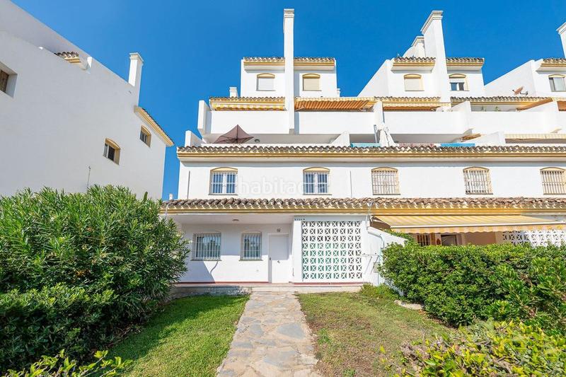 Foto dca6a30f-8fcc-45bb-9673-9a1dd540c906. Alquiler dúplex estupendo apartamento en Calahonda, costa en Mijas