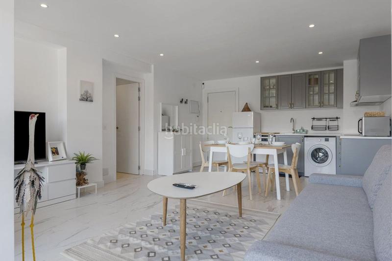 Foto 88cdee6c-8431-43bc-bfd2-bb65f9d202a7. Alquiler apartamento estupendo apartamento en nueva andalucía, en Marbella