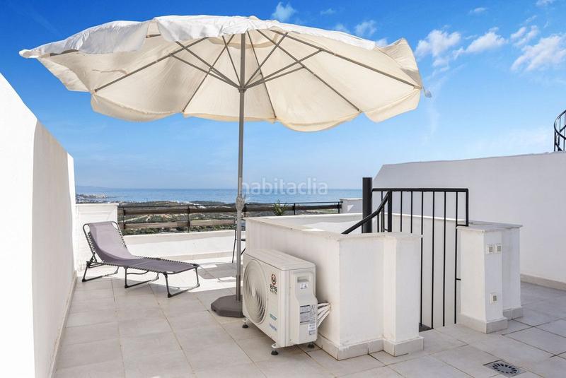 Foto c7952de8-7638-476f-a65c-9904582e4068. Lloguer àtic amb calefacció piscina a Doña Julia Golf Casares