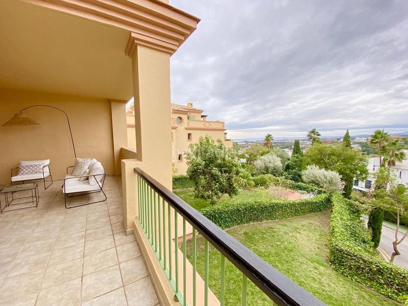 Foto 59062d86-fe71-47c7-be02-f8f6d7c1a477. Miete appartement mit heizung pool in Montemayor - Marbella Club Benahavís