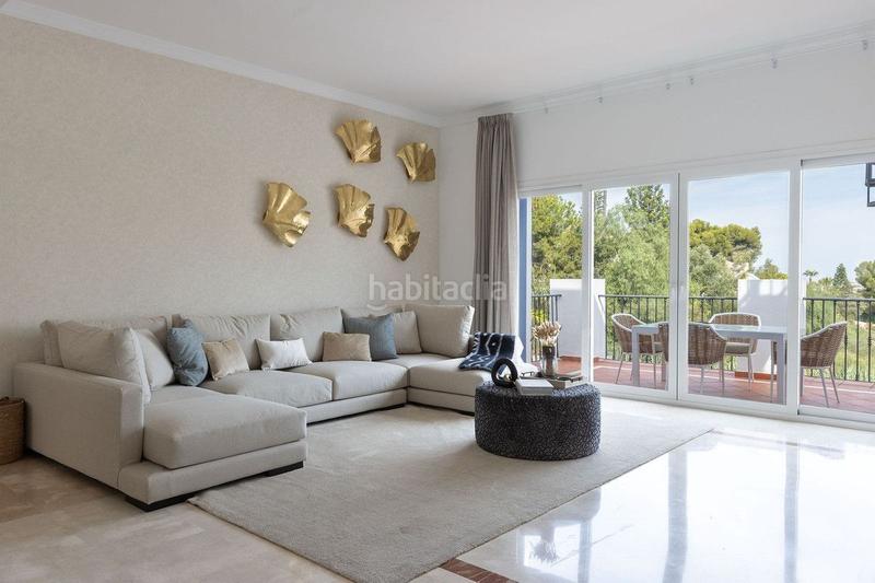 Foto 90d7cbe0-59f0-4965-bf52-6b4014062dab. Rent penthouse with heating pool in El Paraíso Benahavís