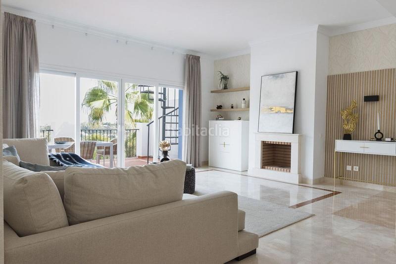 Foto b9776182-738f-4e4c-89df-78d979a1626d. Rent penthouse with heating pool in El Paraíso Benahavís