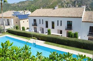 Location Maison jumelée à Benahavís pueblo. Estupenda casa adosada en benahavís