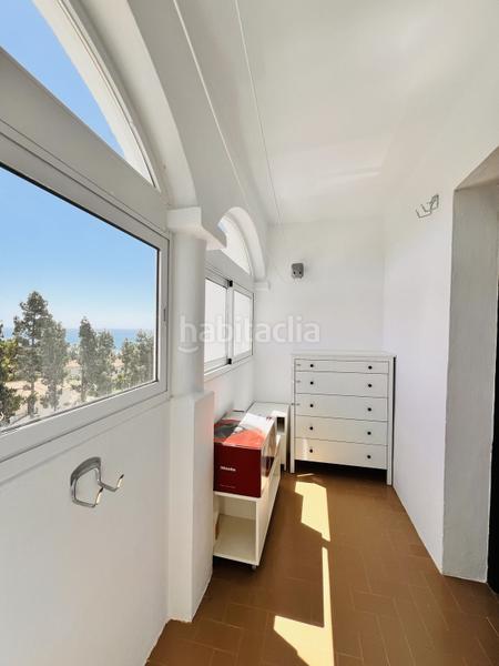 Foto 6490d2c9-2a57-4abd-bb90-81a08a818e0a. Alquiler ático estupendo apartamento en la cala en Mijas