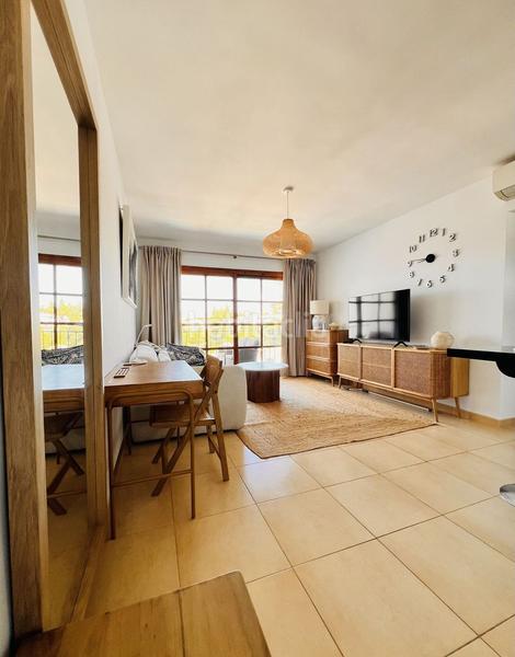 Foto d70b7353-d224-42d3-bc03-26fe6ba96a43. Alquiler ático estupendo apartamento en la cala en Mijas