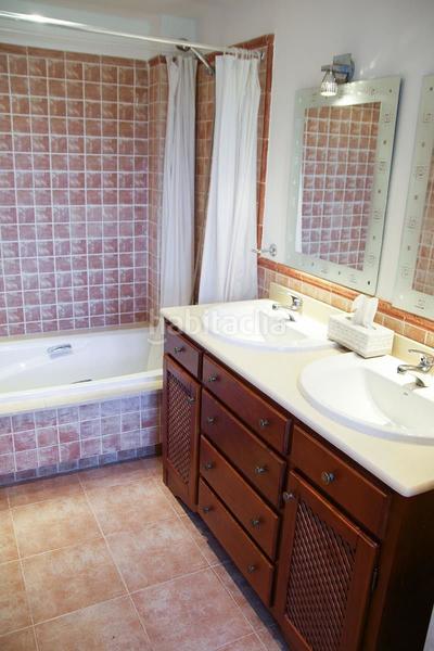 Foto 4dcc673a-1c9a-48c3-b8e6-db83d2495cee. Rent semi detached house with heating pool in Guadalmina Alta Marbella