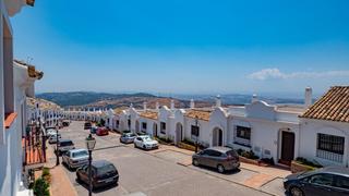 Lloguer Casa adossada a Casares pueblo. Estupenda casa adosada en casares