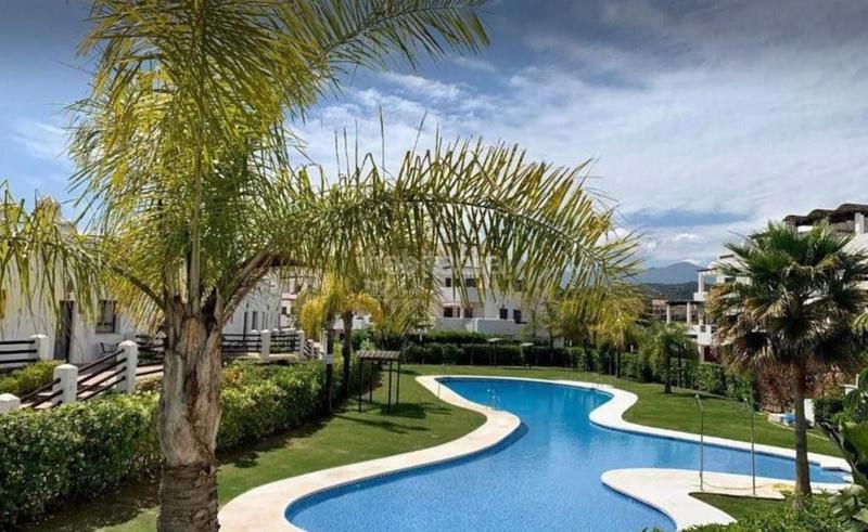 Foto 67ea75d3-2b39-442c-a4e7-7e18554f1938. Miete appartement mit heizung pool in La Concha - Resina Golf Estepona