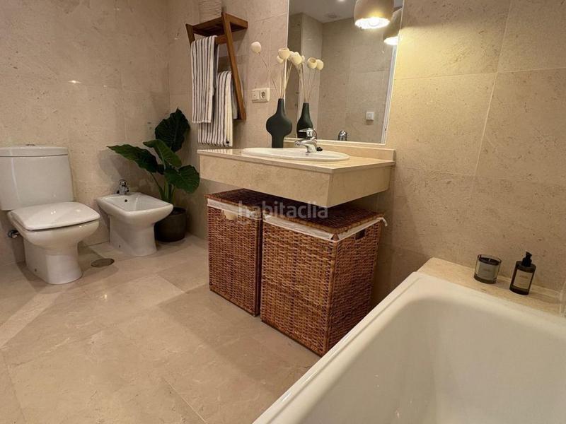 Foto b0e108bf-9002-404e-a9e3-aa2eb231a7c6. Àtic amb calefacció piscina a Río Real Marbella