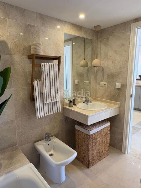 Foto d1fa06cd-fb07-48ff-92ba-e3f310955c5f. Àtic amb calefacció piscina a Río Real Marbella