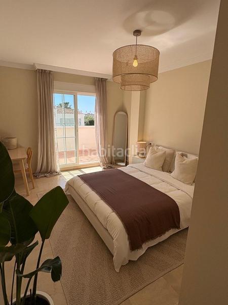 Foto d7a311cd-f184-4ec1-8d2d-3a9f6514cee0. Àtic amb calefacció piscina a Río Real Marbella