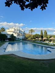 Attique à Río Real. Estupendo ático dúplex en golf río real, marbella