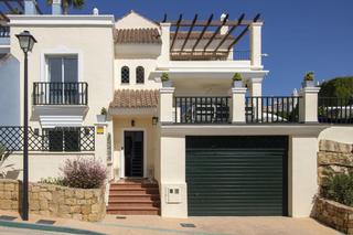 Lloguer Casa adossada a Los Naranjos. Estupenda casa pareada en nueva andalucía, marbella