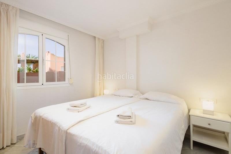 Foto 069388b5-34b7-4f0d-9cd4-91fdb4393279. Alquiler apartamento estupendo apartamento en Costabella, en Marbella