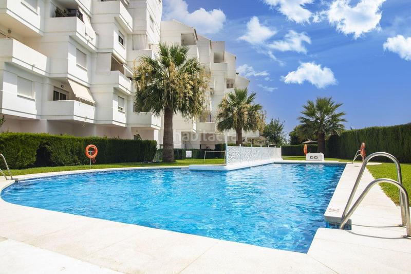Foto 1a4aab64-40b0-4471-93d5-d9e87b2d021a. Lloguer apartament amb calefacció piscina a puerto de Estepona Estepona