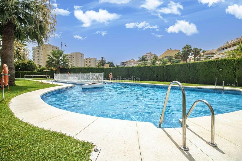 Foto ce801bc4-b26f-4df9-9c59-eced1023a643. Rent apartment with heating pool in puerto de Estepona Estepona