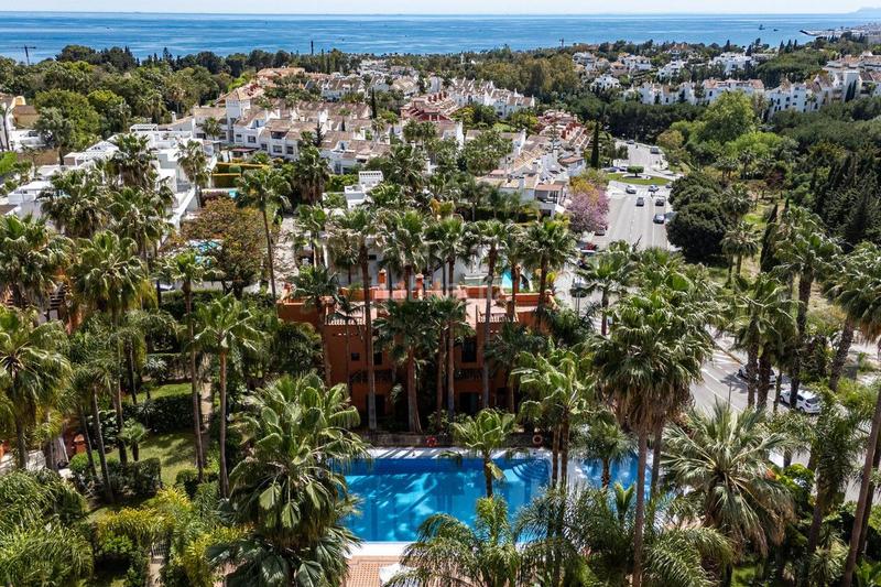 Foto 5366de12-a03f-4c97-bd9c-b771566814ec. Alquiler casa adosada fantástica casa adosada en milla de oro, en Marbella