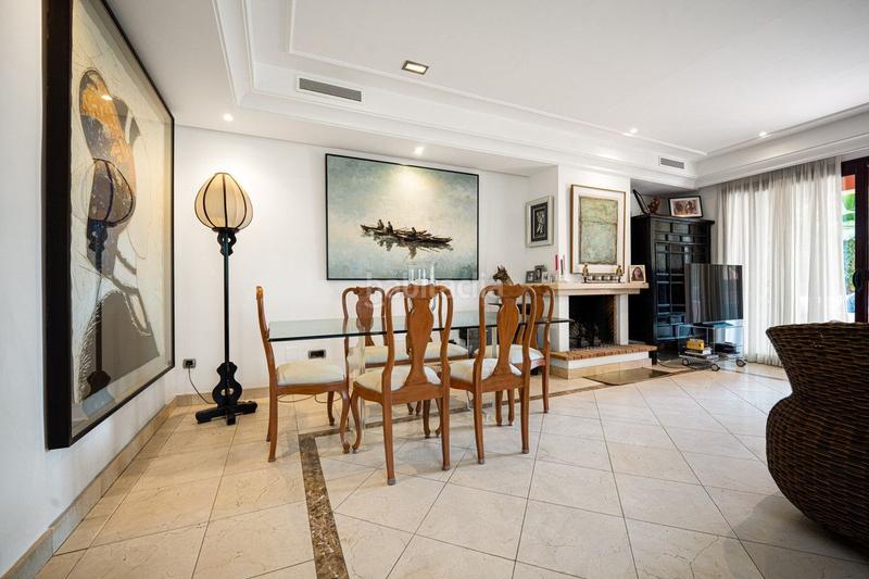 Foto e5176a01-8f34-44e2-b2df-63550464c568. Alquiler casa adosada fantástica casa adosada en milla de oro, en Marbella