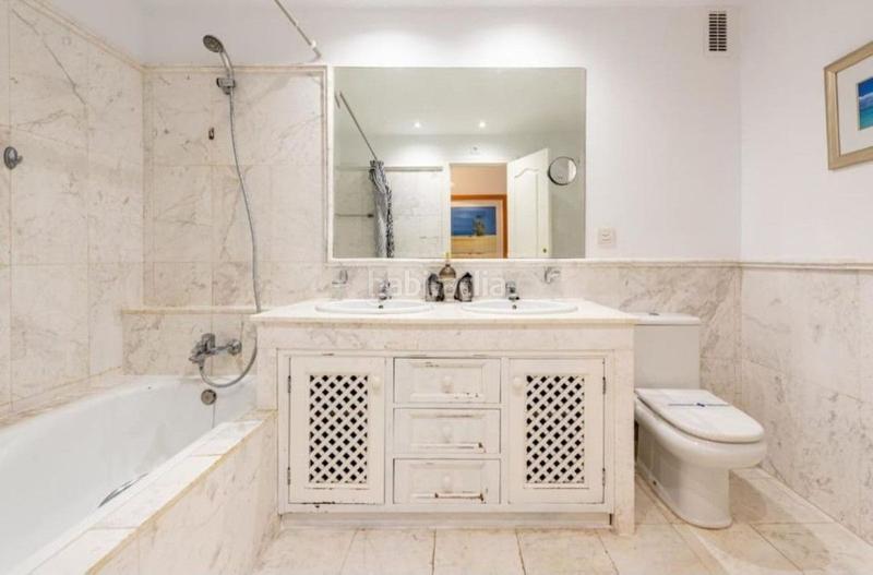 Foto 1ebe6b5d-3085-4ed3-b278-4dcc226b9657. Alquiler apartamento estupendo apartamento en el campanario, en Estepona