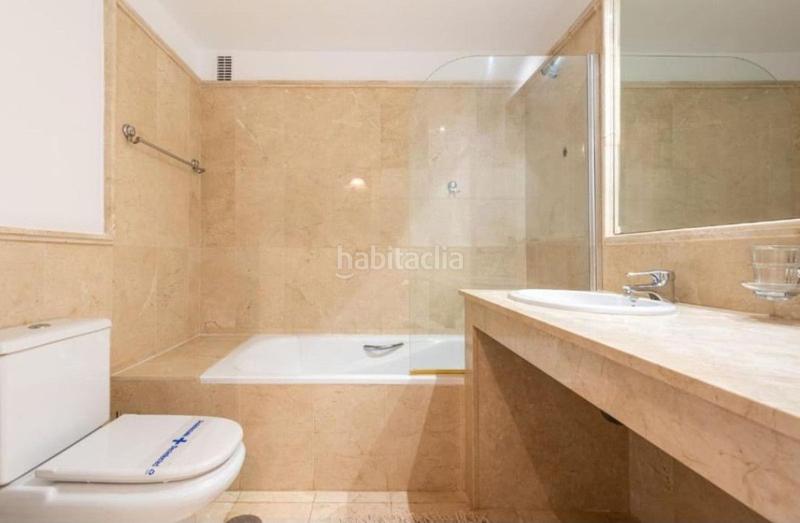 Foto 0128fd10-c1f9-4710-866f-06f65f69e9b1. Lloguer apartament amb calefacció piscina a Nueva Atalaya Estepona