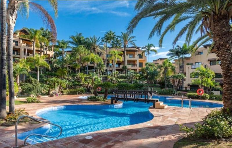 Foto b5ed12be-d297-4f0f-8045-38294ac1c904. Lloguer apartament amb calefacció piscina a Nueva Atalaya Estepona