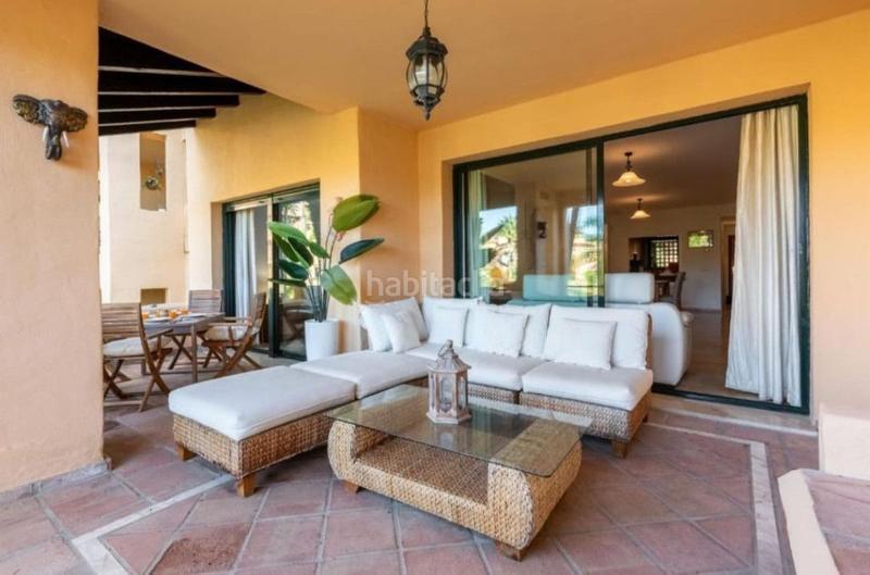 Foto 56e5a601-7a38-48f1-8ec2-166a32560870. Rent apartment with heating pool in Nueva Atalaya Estepona