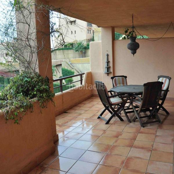 Foto 2d8858b6-e9e9-47b6-8836-21d70de64bd5. Rent apartment with heating pool in Calahonda Mijas