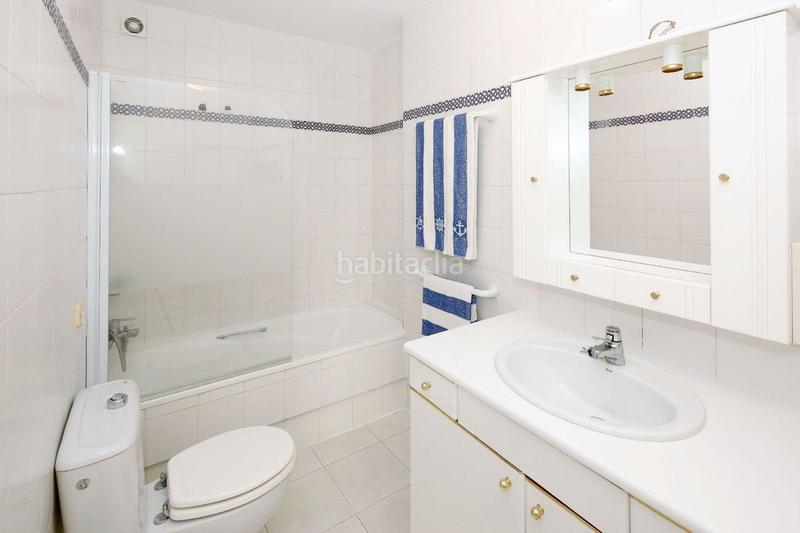 Foto e2acfd94-a6b1-417a-ac72-8661f604b1d1. Alquiler apartamento estupendo apartamento en atalaya, en Estepona