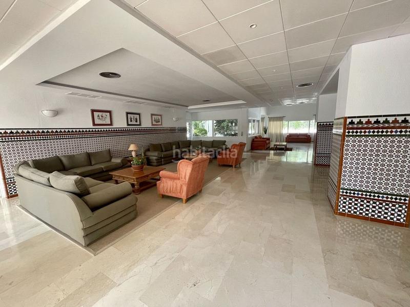 Foto 142e6965-f818-402e-8ce0-01a30a694b93. Lloguer apartament amb calefacció piscina a Nueva Atalaya Estepona