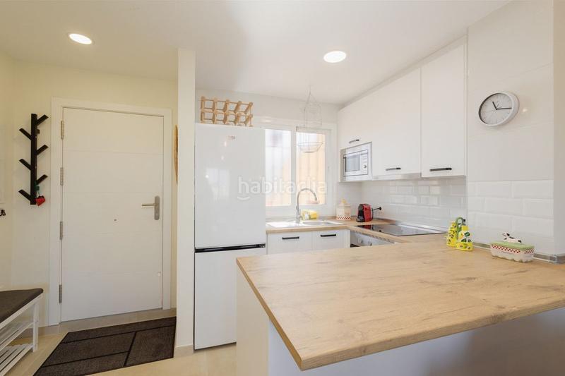 Foto 3c261194-569d-44b8-b0e3-6184fd027232. Alquiler apartamento estupendo apartamento en el faro, costa en Mijas