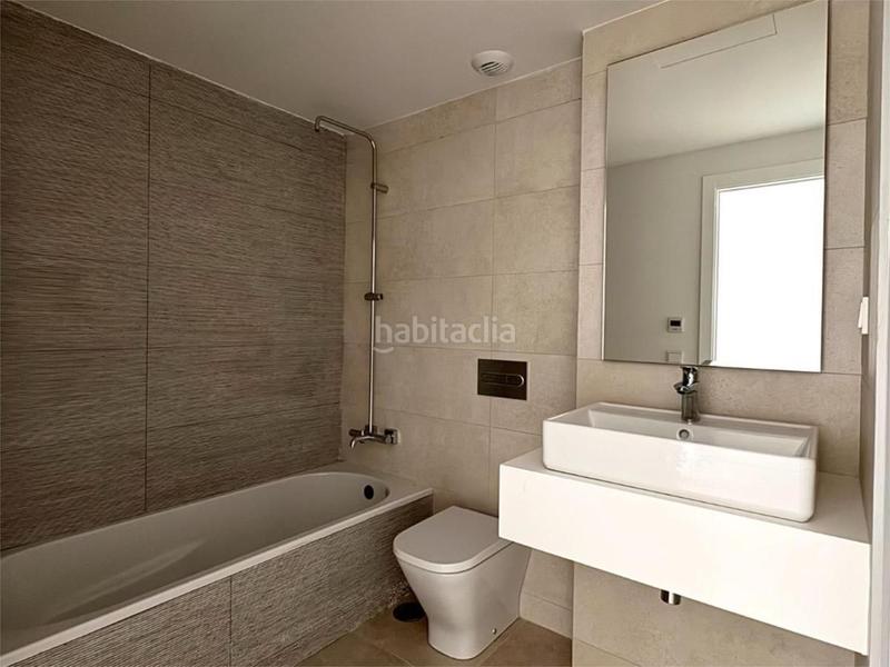 Foto f5aec06f-6412-4401-ab12-01abcf9f877c. Casa adossada amb calefacció piscina a El Faro de Calaburra - Chaparral Mijas