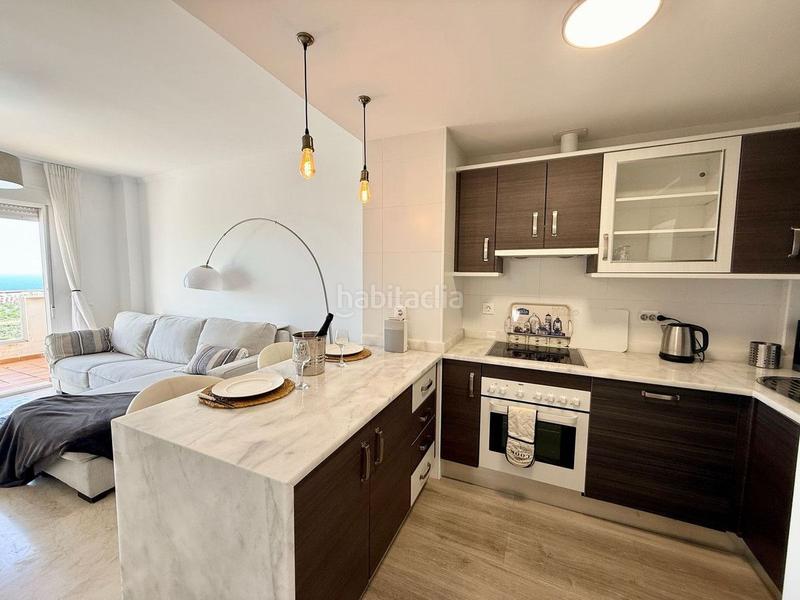 Foto 1cb28ab7-cf2b-46fa-bbb7-a03e9ab7fb55. Rent penthouse with heating pool in Chullera Manilva