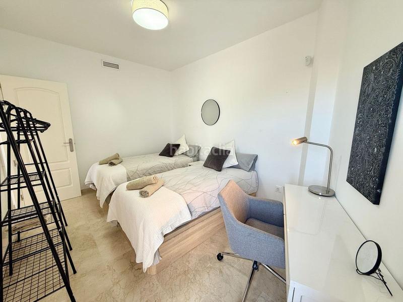 Foto 2568a09b-8af6-4755-b6e6-e27dfddd7f4e. Rent penthouse with heating pool in Chullera Manilva