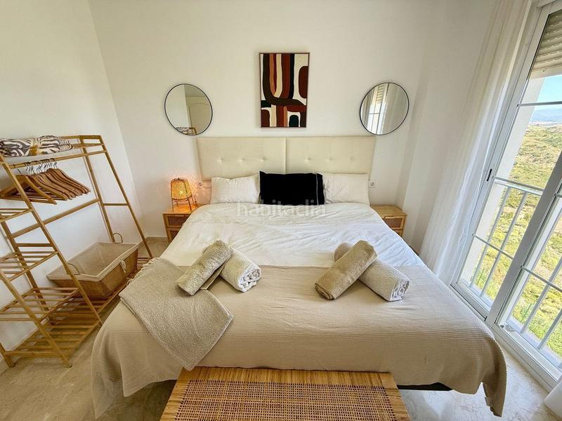 Foto 523325d6-54ff-466a-98cd-29583452e643. Rent penthouse with heating pool in Chullera Manilva