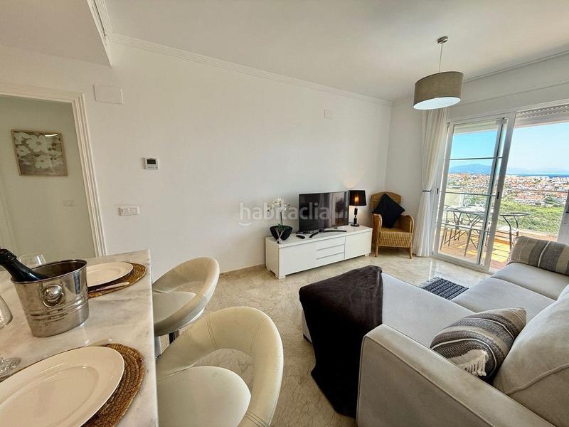Foto 71fd71f3-17cd-4948-97bd-a55e9d1c2583. Rent penthouse with heating pool in Chullera Manilva
