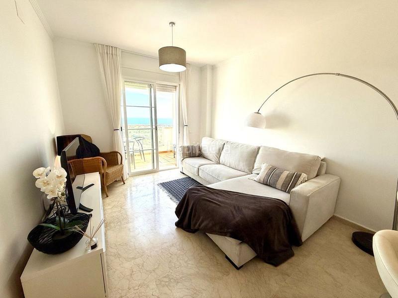 Foto a8027099-280b-479a-84cc-fe2332e0a949. Rent penthouse with heating pool in Chullera Manilva